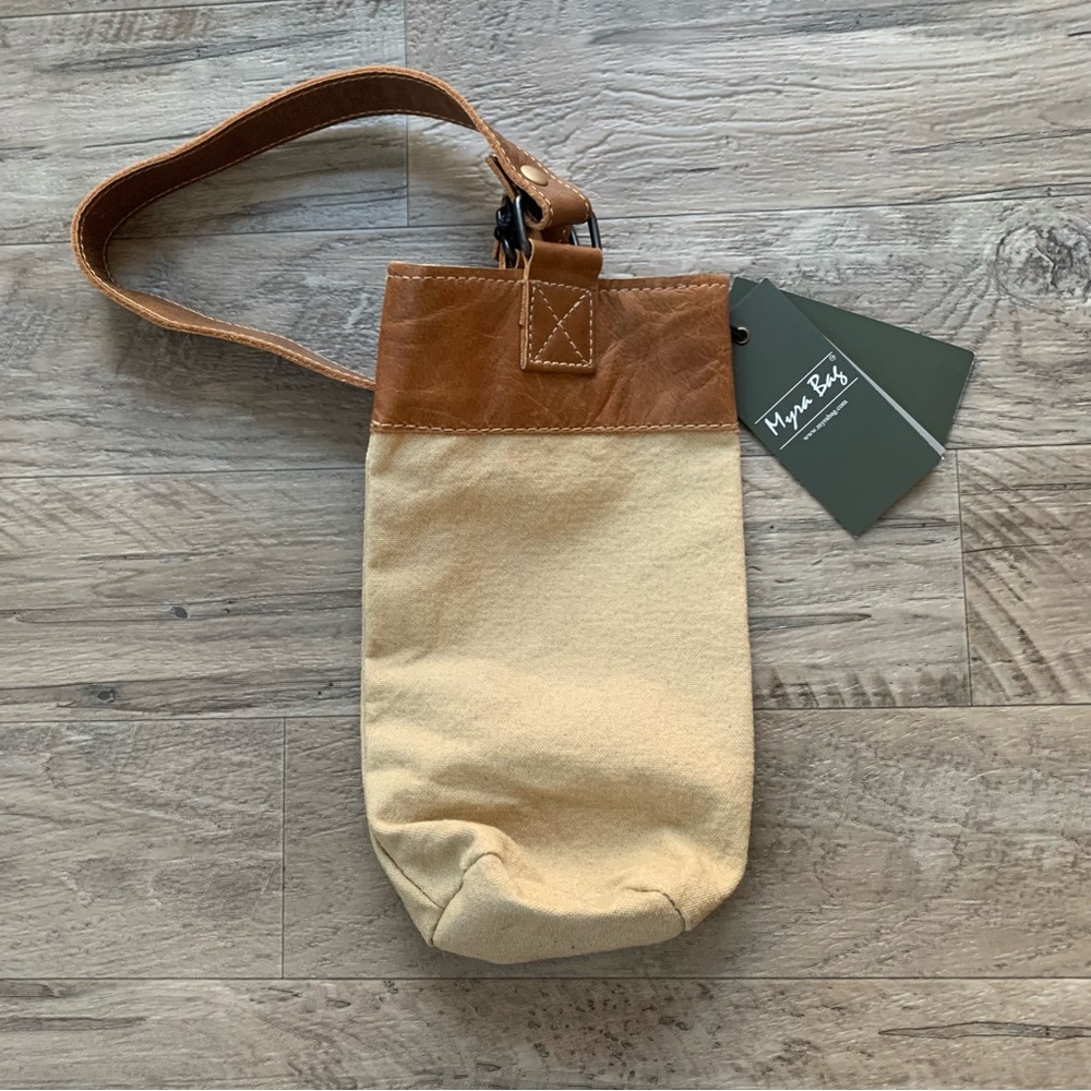 Myra Bag “nobody gets hurt” Wine Bag - Picture 5 of 12